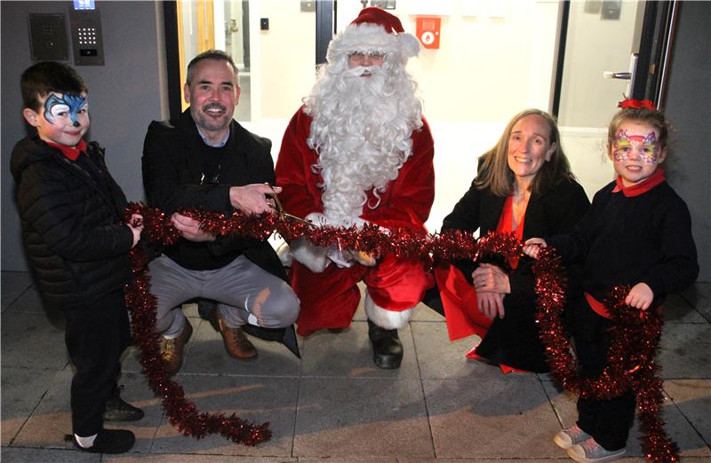 Cllr Philip Campbell, Chairperson, Newry, Mourne and Down District Council; Santa; Jan Sloan, Clanmil Housing